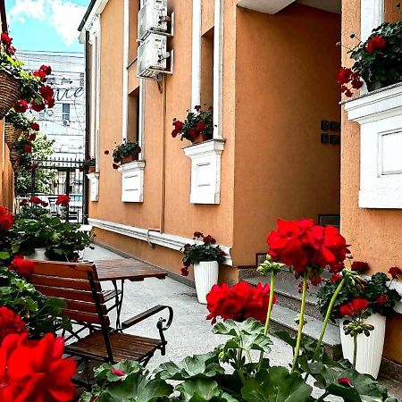Bucur 9 Hotel Boekarest Buitenkant foto