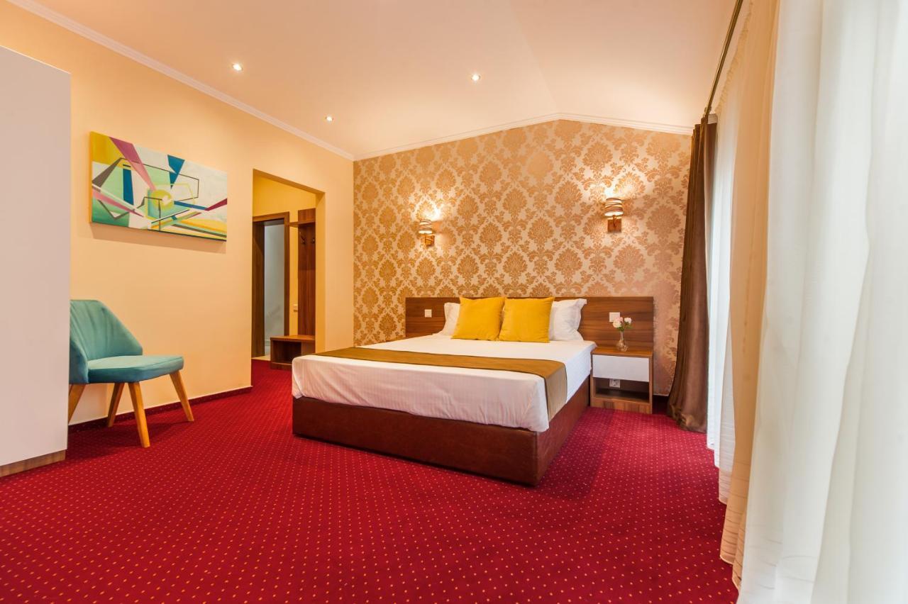 Bucur 9 Hotel Boekarest Buitenkant foto