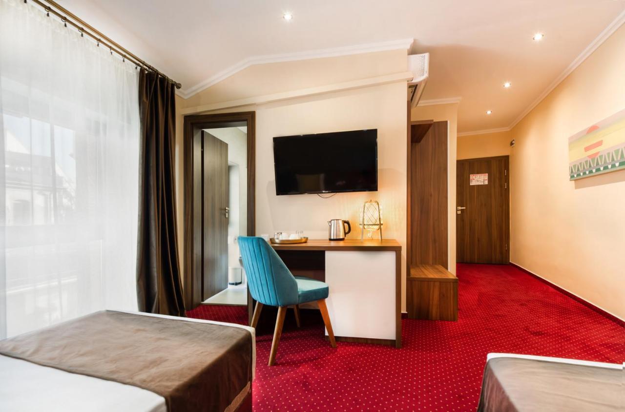 Bucur 9 Hotel Boekarest Buitenkant foto