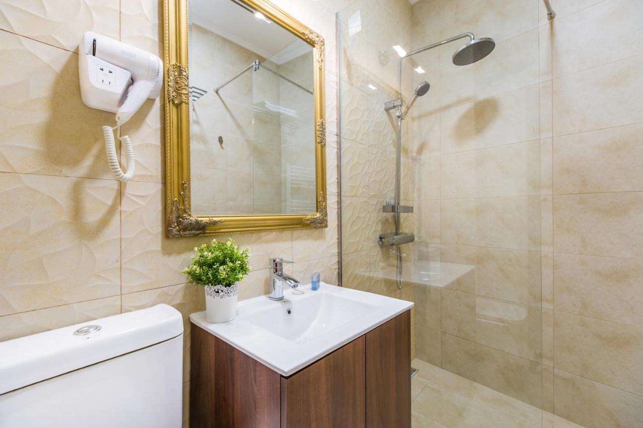 Bucur 9 Hotel Boekarest Buitenkant foto