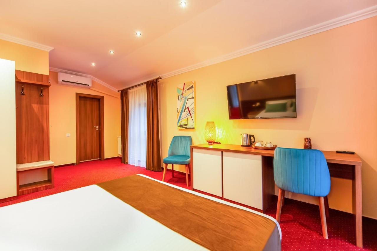 Bucur 9 Hotel Boekarest Buitenkant foto