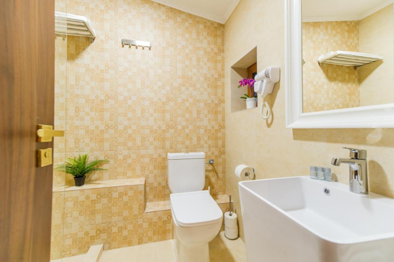 Bucur 9 Hotel Boekarest Buitenkant foto