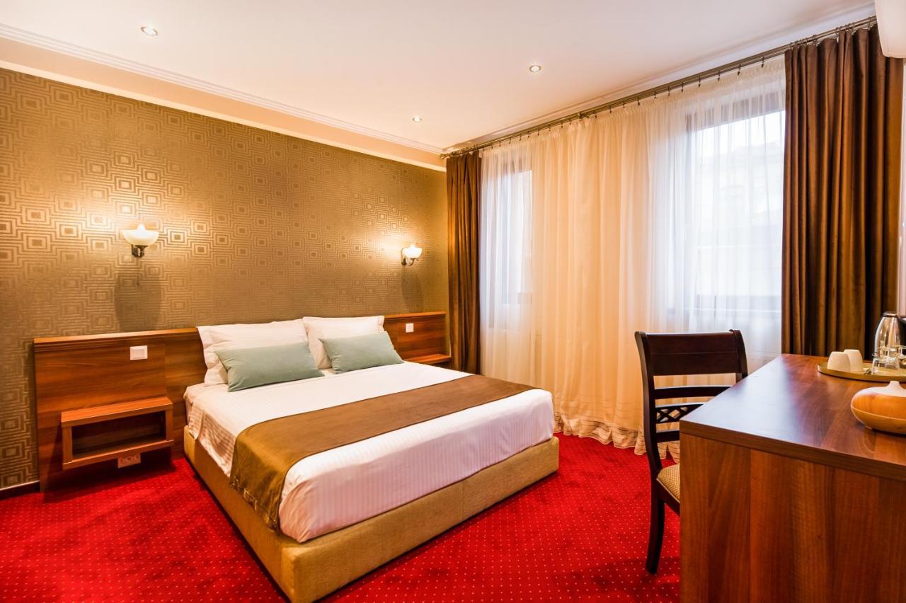 Bucur 9 Hotel Boekarest Buitenkant foto